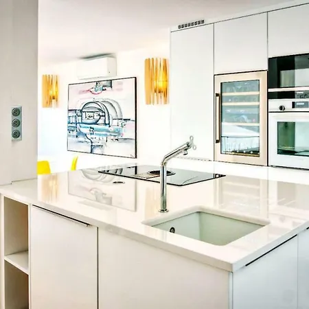 아파트호텔 Luxury Montboron Seaview *